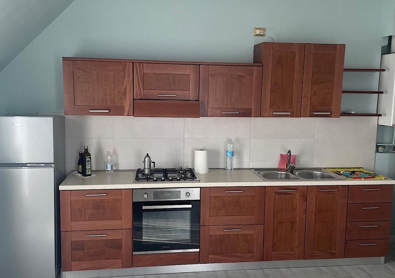 La Magnolia Apartaments IV Tulip Ντεζεντσάνο ντελ Γκάρντα Εξωτερικό φωτογραφία